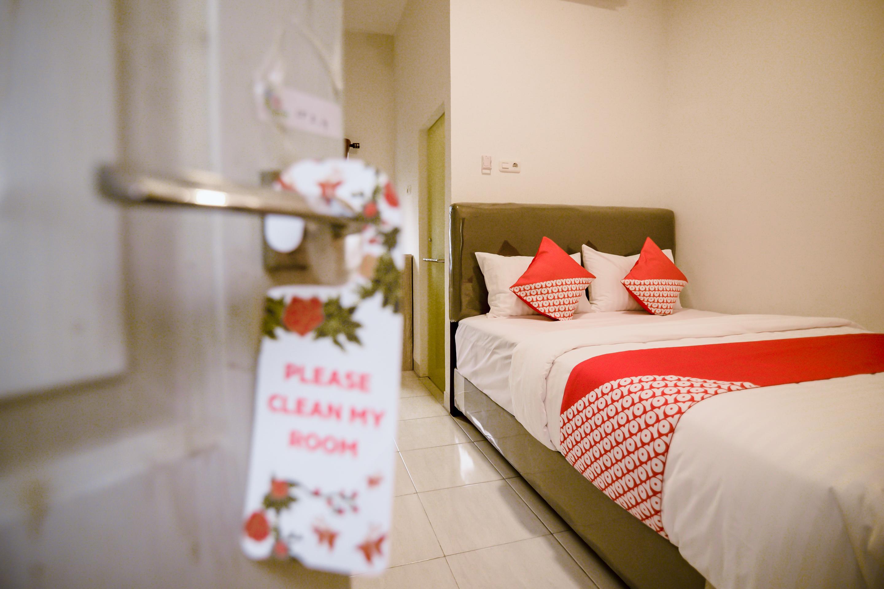 Hotel Oyo 183 The Pipe House Palembang Esterno foto
